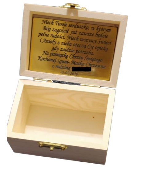 Pudełko, szkatułka, kuferek na kolczyki biżuterię na Chrzest Święty Roczek urodziny imieniny z grawerem