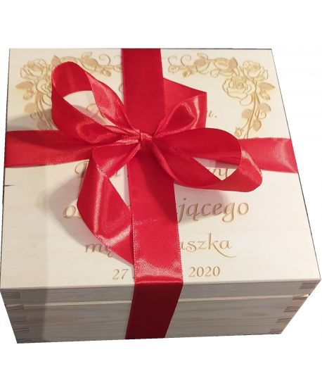 Prezent na urodziny urodzinowy imieniny imieninowy drewniana personalizowana szkatułka zestaw upominek życzeniami