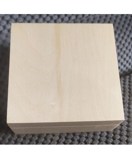 Drewniane pudełko szkatułka skrzynka 10x10x3,5cm do decoupage pudełko