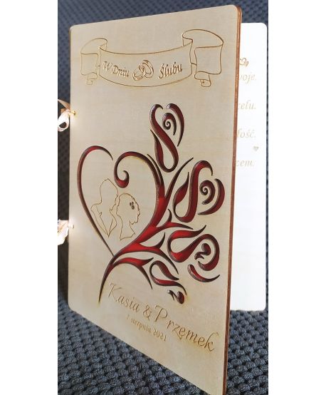 Drewniana kartka ślubna OTWIERANA z kopertą na ślub z personalizowanymi życzeniami i grawerem życzenia ślubne 3