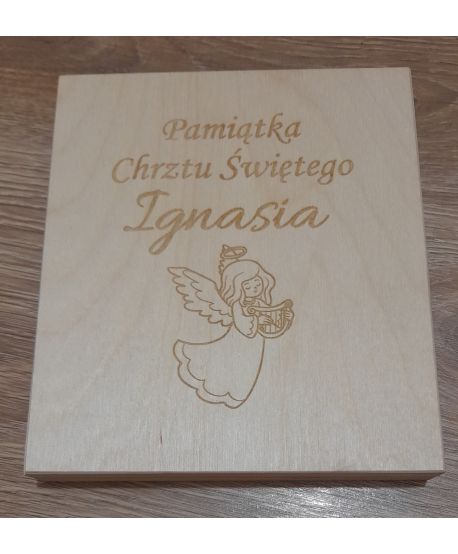 Drewniane pudełko Szkatułka na pieniądze prezent na Chrzest Pamiątka Chrztu Roczek z życzeniami wewnątrz NA SZATKĘ + GRAWER